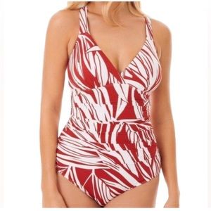 Dreamsuit by Miracle Brand NWT Red slimming 1pc Sz 8